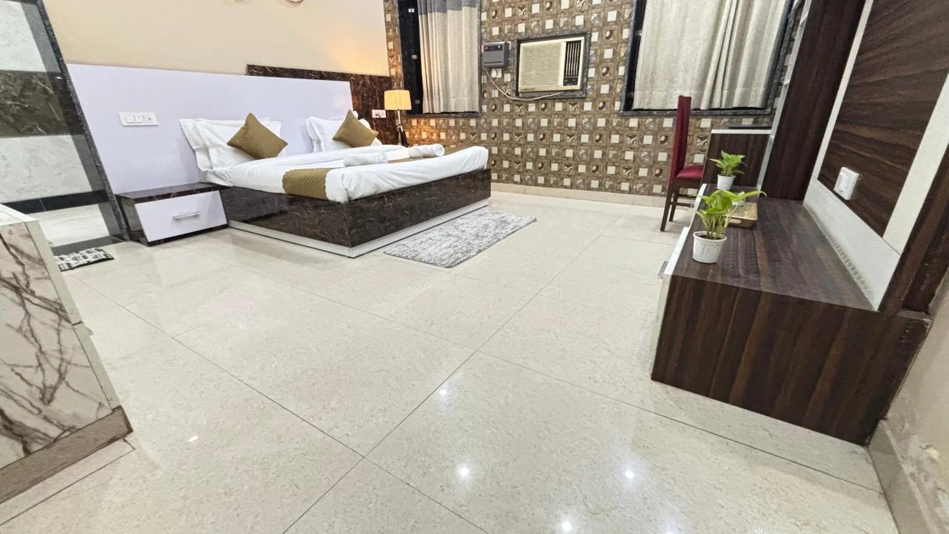 Gobravo 11 - 6Bhk Farm With Pool And Garden - Gurgaon Villa Farm stay