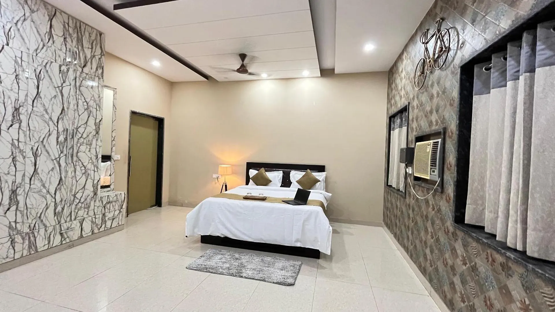 Gobravo 11 - 6Bhk Farm With Pool And Garden - Gurgaon Villa Farmház