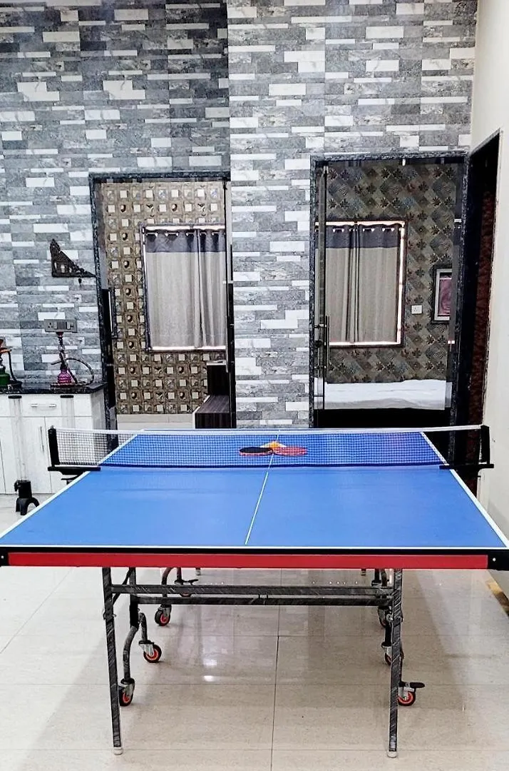 Gobravo 11 - 6Bhk Farm With Pool And Garden - Gurgaon Villa 0*,